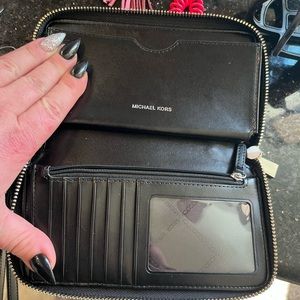 Michael Kors zip wallet